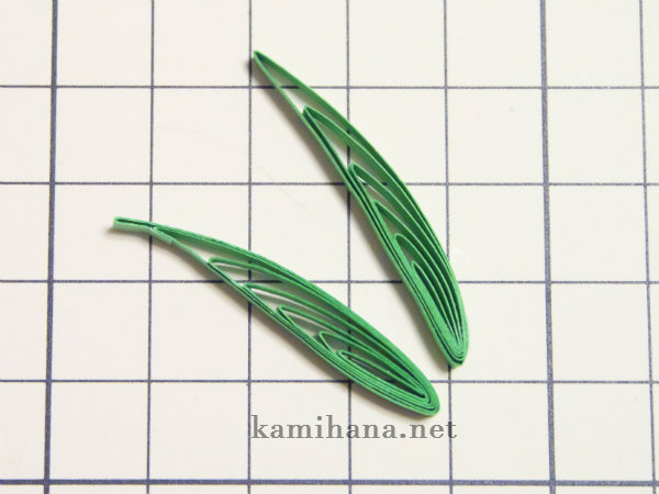ペーパークイリング 紙で作る細長い葉 見たものクリップ